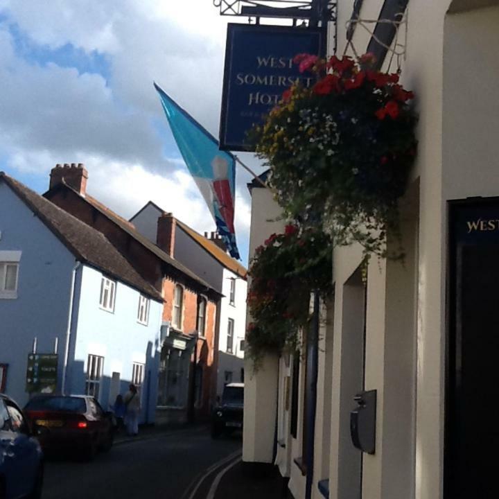 West Somerset Pub & Accommodation ウォチェット エクステリア 写真
